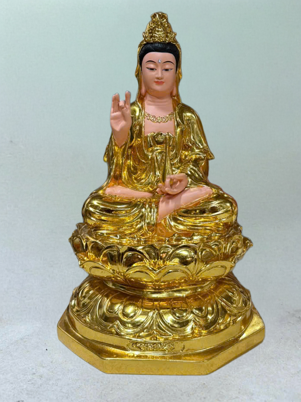 Tôn tượng Quan Thế Âm cao 40cm, dát vàng